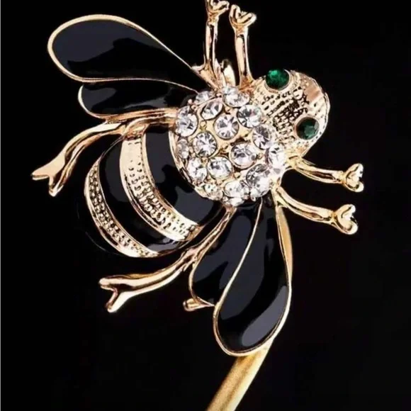 Chic Gold and Black Bee Brooch with Crystal Accents - Picture 1 of 3